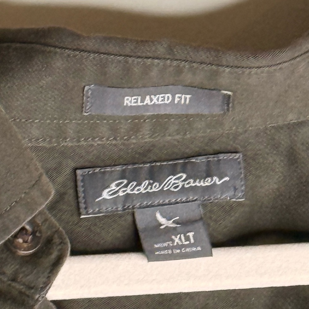 Men's XLT Olive Green Casual Button Up Shirt - Picture 2 of 6